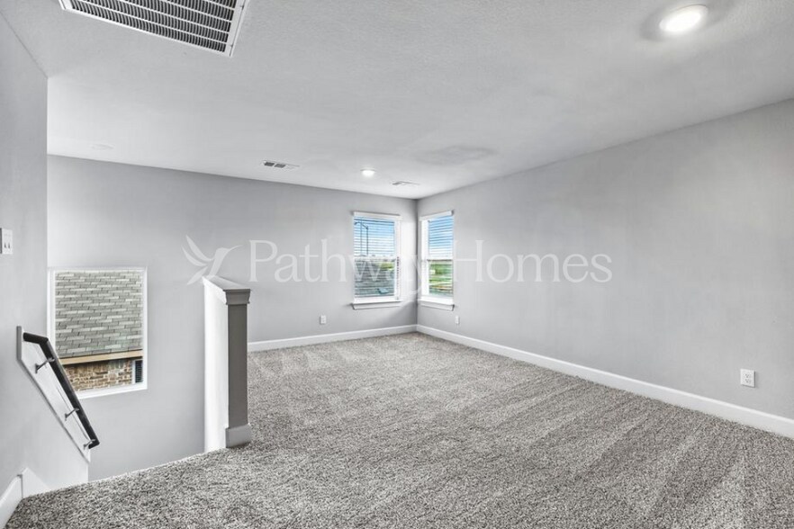 Building Photo - 1033 Sleepy Owl Ln