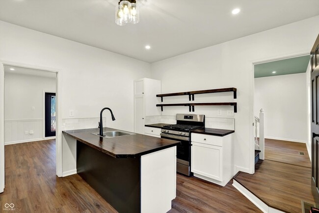 Building Photo - 6543 Ferguson St