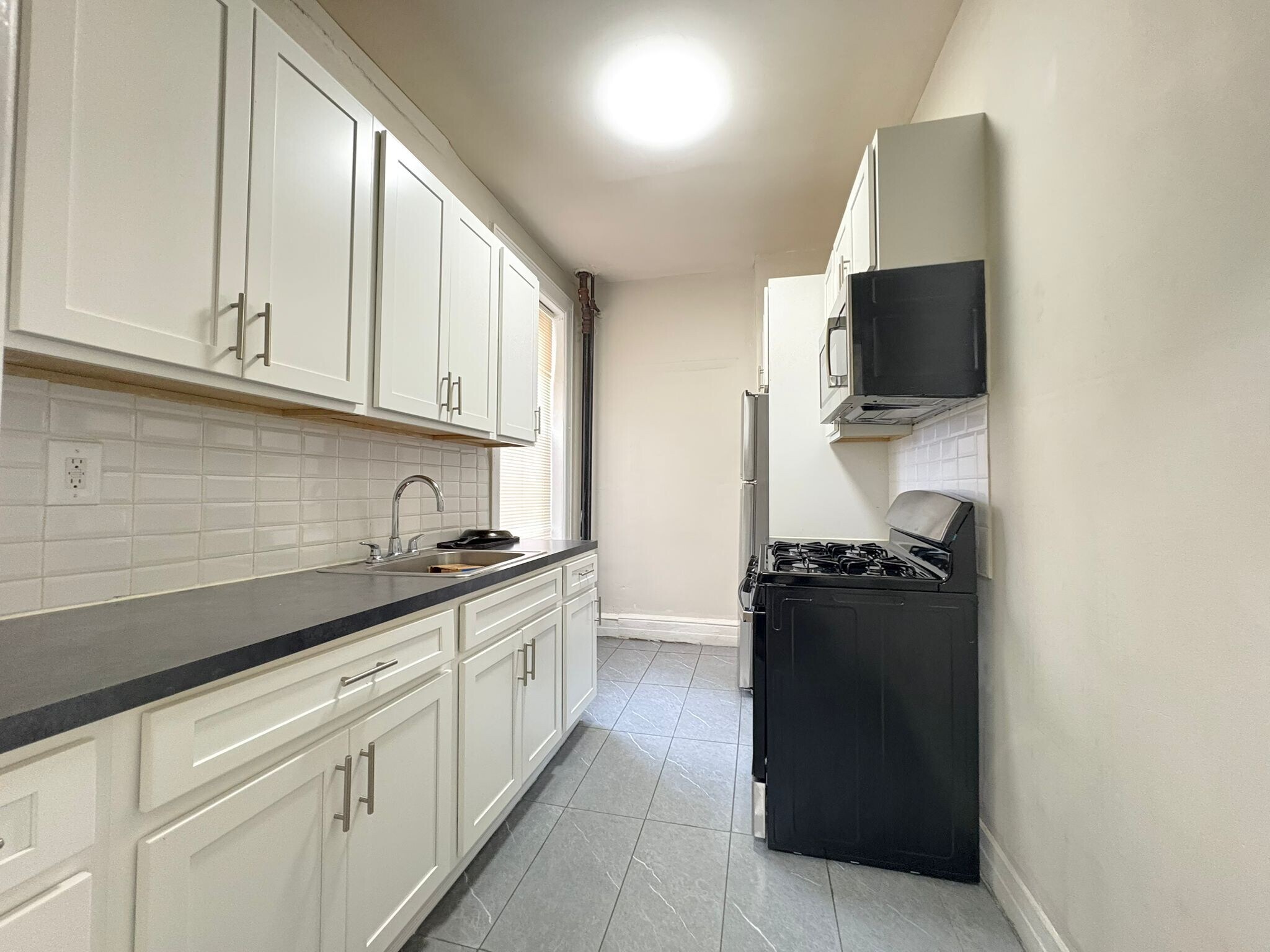 2B - 264 Palisade Ave