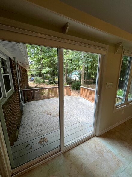 Building Photo - 4905 Heritage Dr