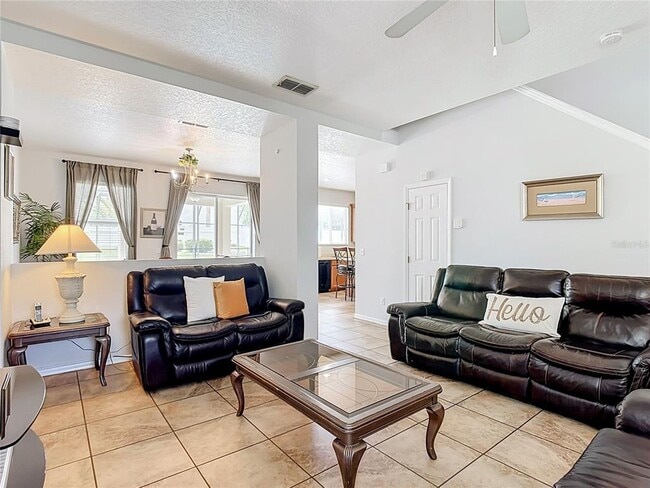 Building Photo - 228 Cassia Dr