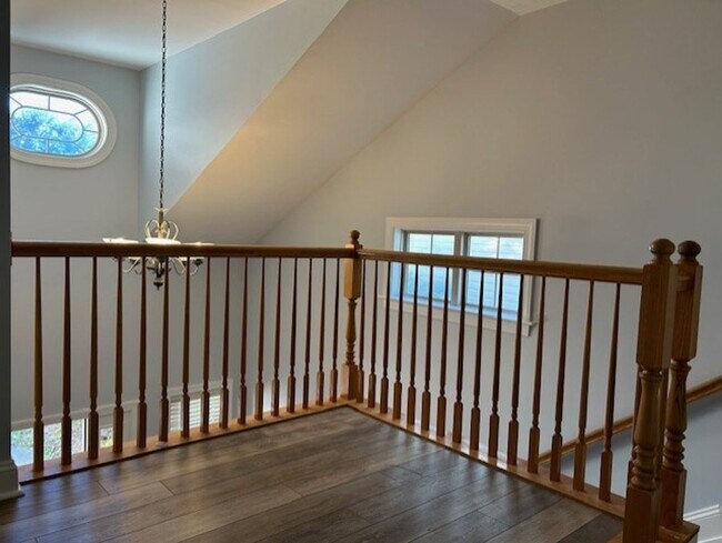 Building Photo - 268 Ceasar Pl