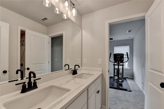 Building Photo - 4665 Shipley Ave