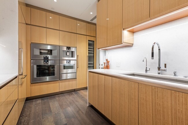 Building Photo - 35 Hudson Yards