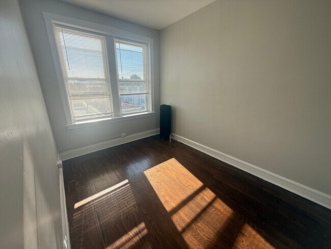 Building Photo - 2208 S 57th Ave