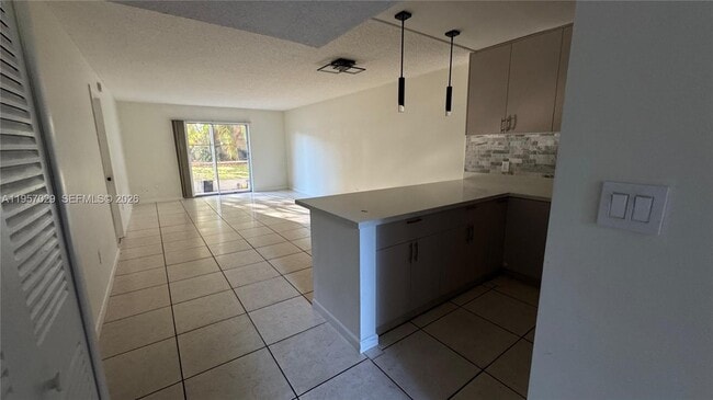 Building Photo - 4111 Stirling Rd