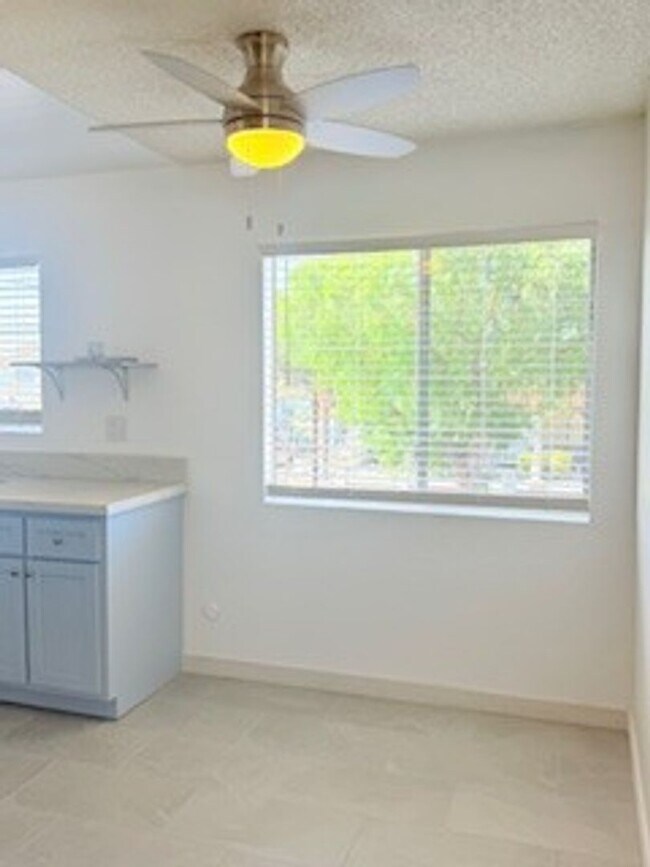 Building Photo - MOVE IN SPECIAL!!! $1,797 FOR THE FIRST FO...