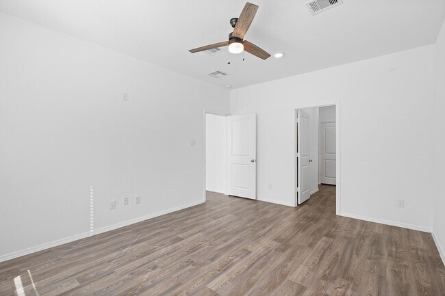 Building Photo - 23810 Maida View Trl