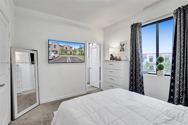 Building Photo - 360 NE 208th Terrace
