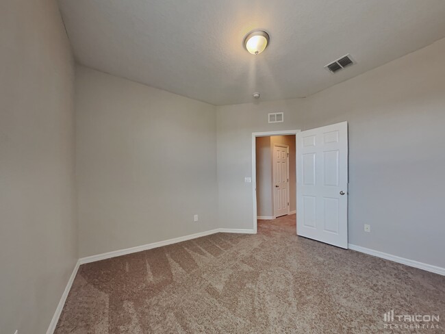 Building Photo - 14331 Alistar Manor Dr