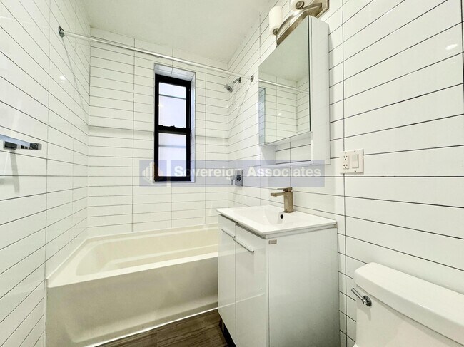 Building Photo - 235 W 146th St