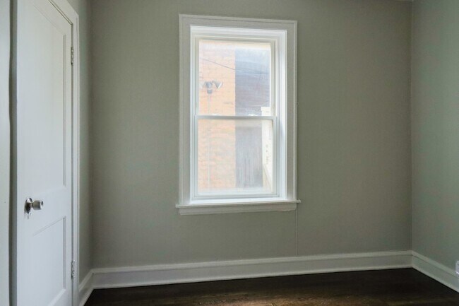 Building Photo - 6633 S Campbell Ave