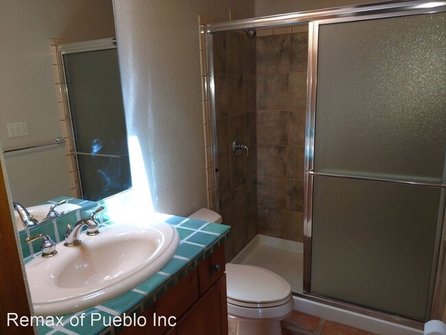 Building Photo - 4 br, 3 bath House - 385 S. TEJON