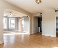 Building Photo - 2042 W Armitage Ave