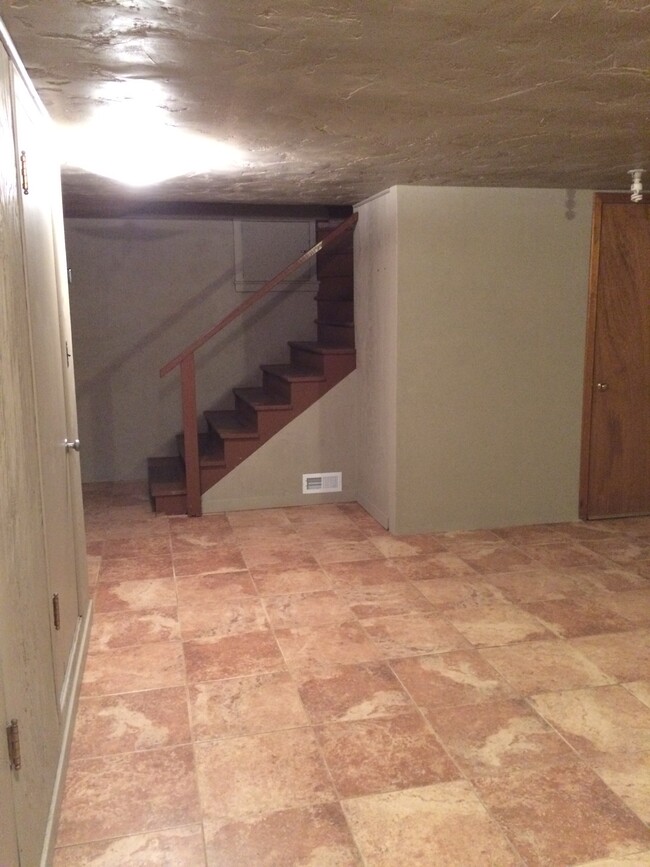 Large basement and closet storage - 232 Nevada Ave