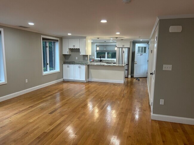 Building Photo - 126 Merrimac St