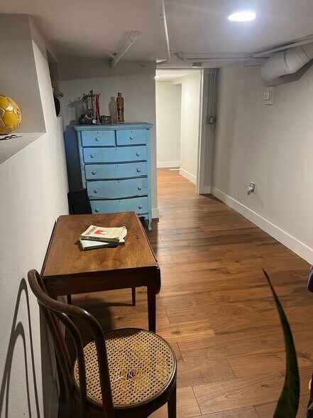 Building Photo - 251 S Quitman St