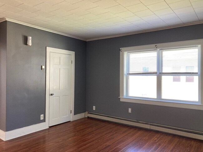 Building Photo - 30 Grant St