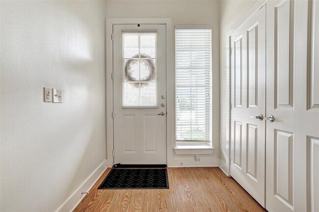 Building Photo - 2400 Louis Henna Blvd