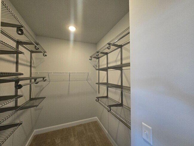 Building Photo - Perfect Mebane Location!