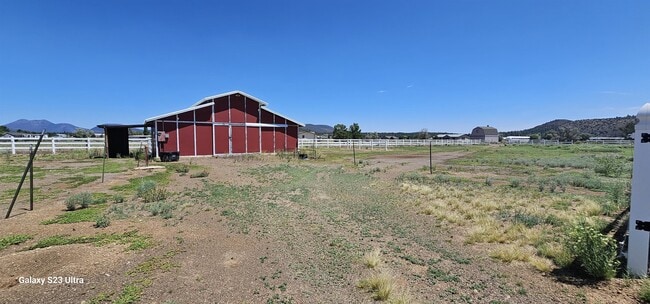 Building Photo - 8475 Selma Ln