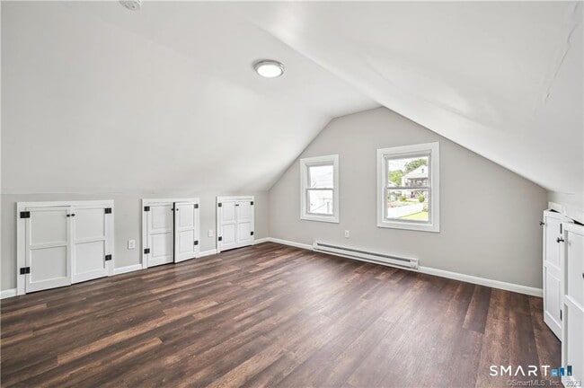 Building Photo - 98 Brook St