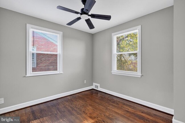 Building Photo - 1109 Congress St SE