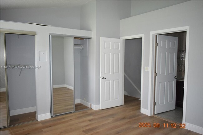 Building Photo - 2908 Edgehill Ln