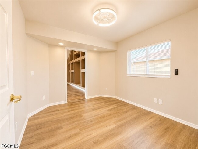 Building Photo - 3737 SW 11th Ct