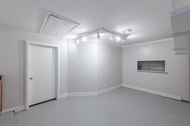 Building Photo - 20055 Fort Stanton Dr