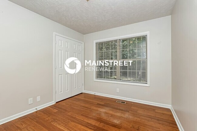 Building Photo - 3 Bedroom Pet-Friendly Home in SMYRNA, TN with Main Street Renewal