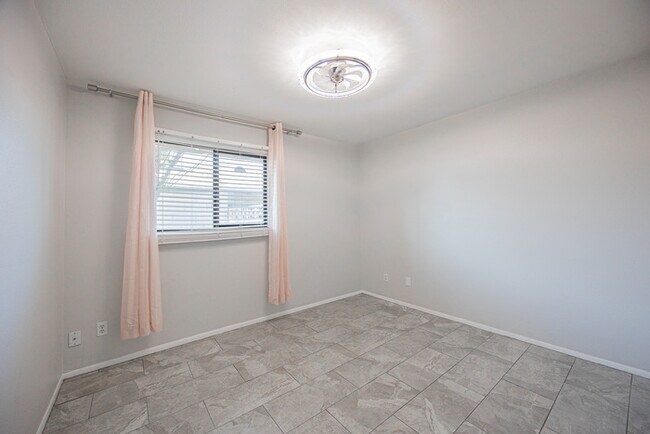 Building Photo - 3931 N 86th St