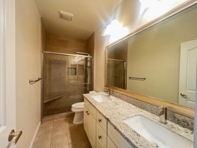 Building Photo - 6041 Assisi Ct