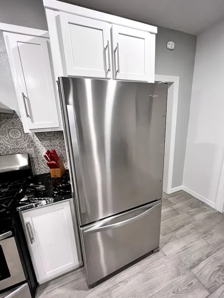 Building Photo - 3025 E Missouri Ave