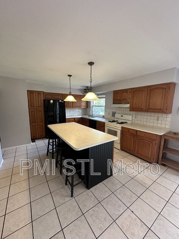 Building Photo - 12511 Sunview Ln