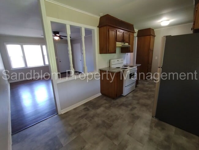 Building Photo - For Lease | Tulsa | Available Now!