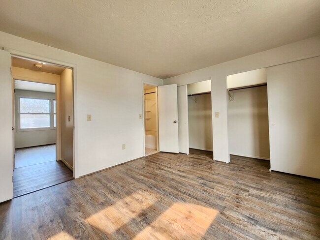 Building Photo - 34 Orchard St