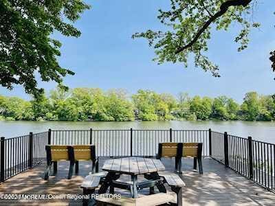 Building Photo - 15 Lexington Ct