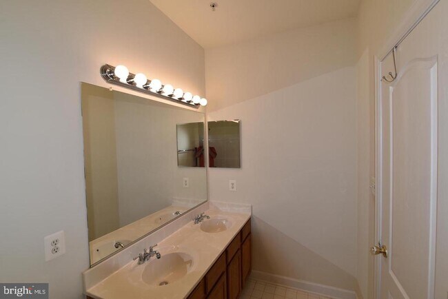 Building Photo - 139 Hokeland Dr