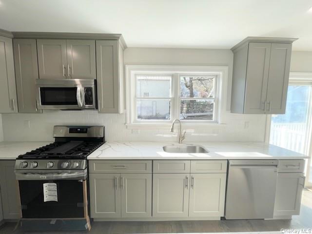 Building Photo - 27 Church St