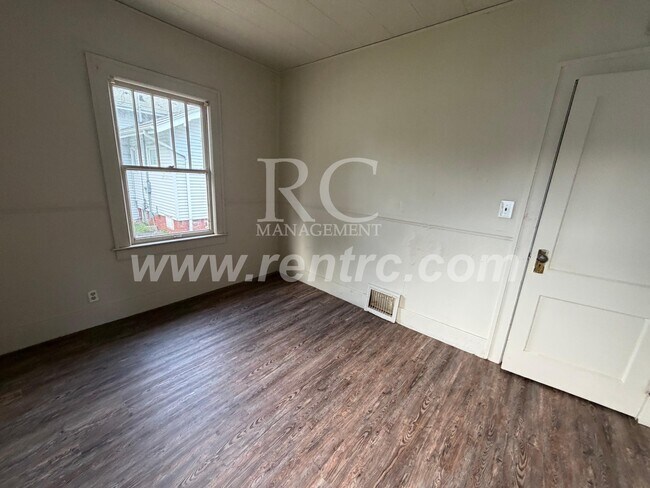 Building Photo - 1210 Sherman-