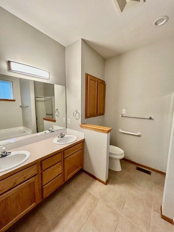 Building Photo - 180a W Maberry Dr