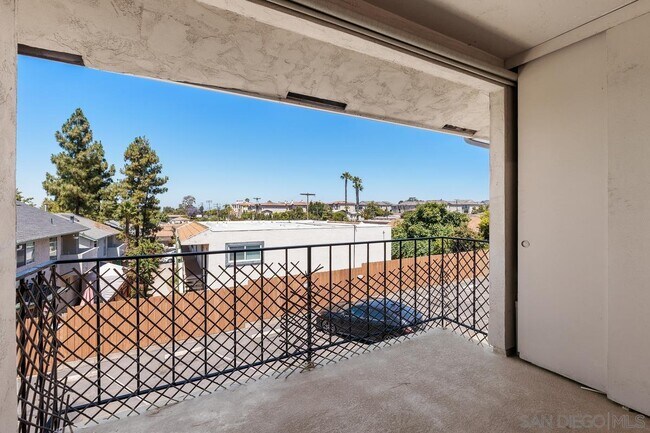 Building Photo - 4800 Williamsburg Ln