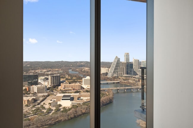 Building Photo - 44 East Ave