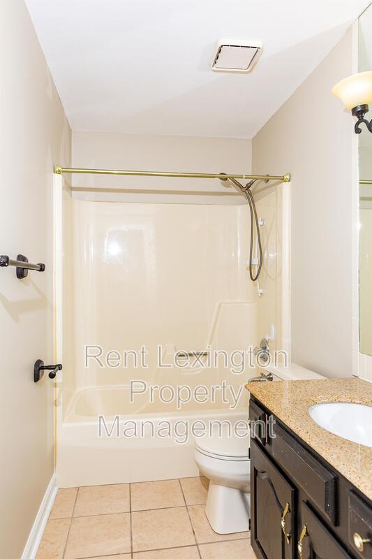 Building Photo - 4661 Saron Dr