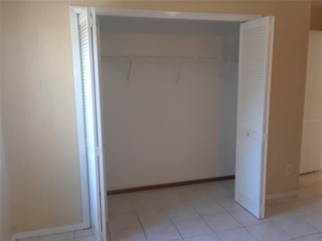 Building Photo - 1303 Candlewyck Dr