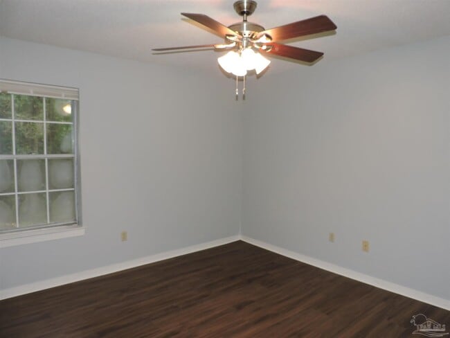 Building Photo - 3031 Belle Meade Dr