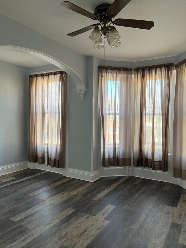 Building Photo - 19 Glenwood Ave