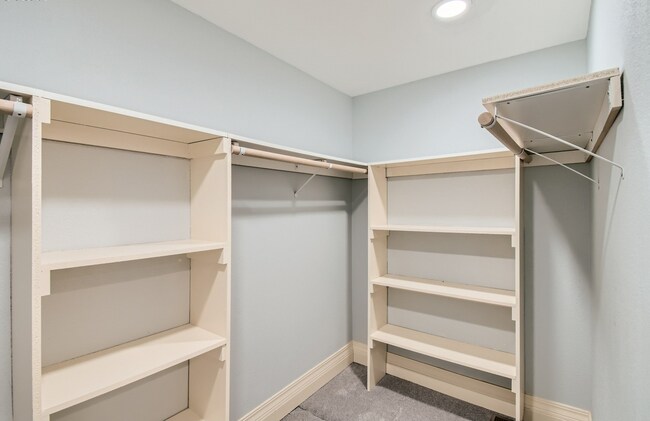 Building Photo - Remodeled Single-Level 2BR/2BA End Unit — Private Courtyard, 2-Car Garage & Mountain Park Ameniti...