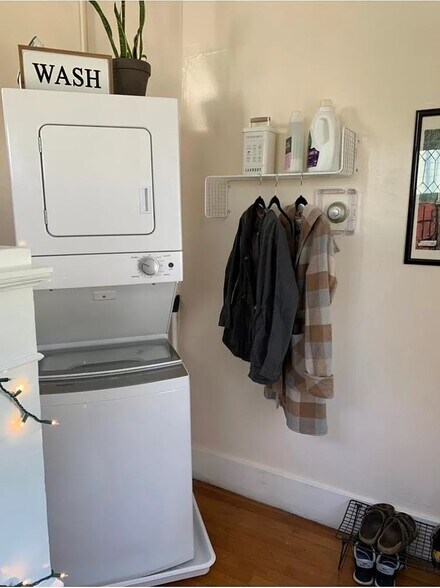 Building Photo - 1316 Vermont St